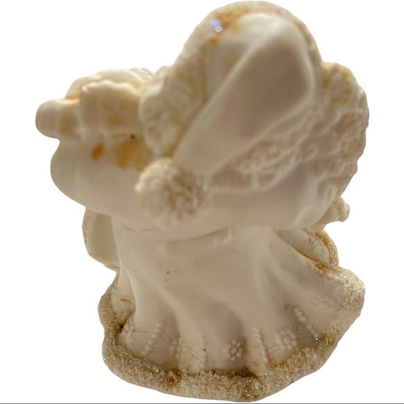 K’s Collection White Ceramic Father Christmas Santa Claus Figurine 6” H x 4” W - Picture 3 of 6